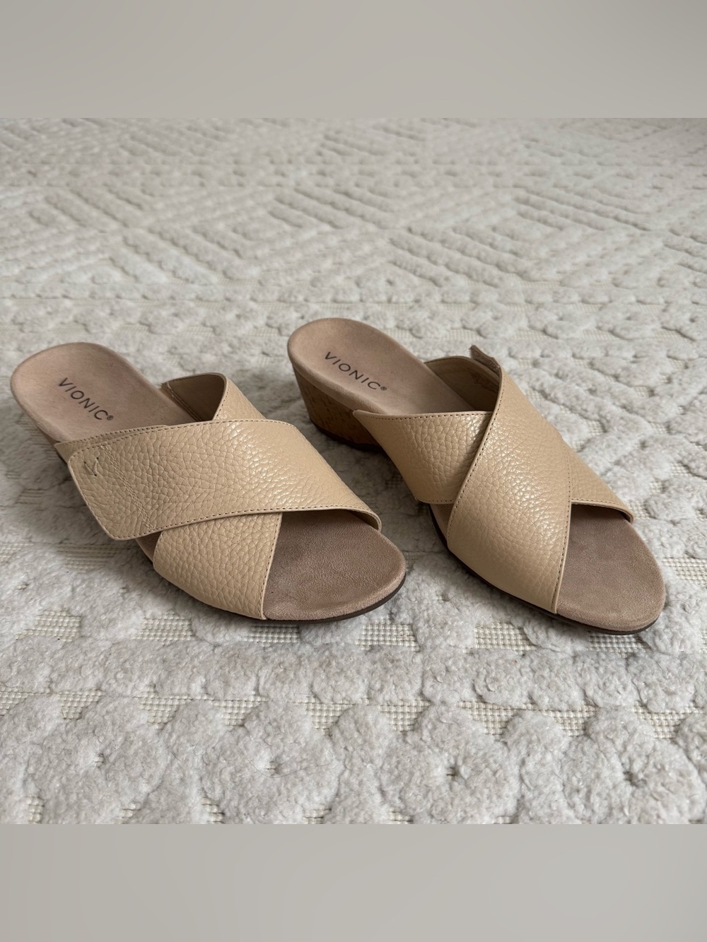 Vionic Leticia Beige Leather Cork Wedge Slide Sandals Size 10 Comfort Classic